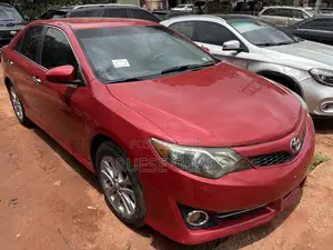 Toyota Camry SE 4dr Sedan (2.5L 4cyl 6A) 2013 Red
