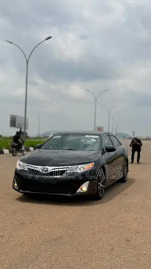 Toyota Camry SE Sport 4dr Sedan w/Prod. End 11/13 (2.5L 4cyl 6A) 2014