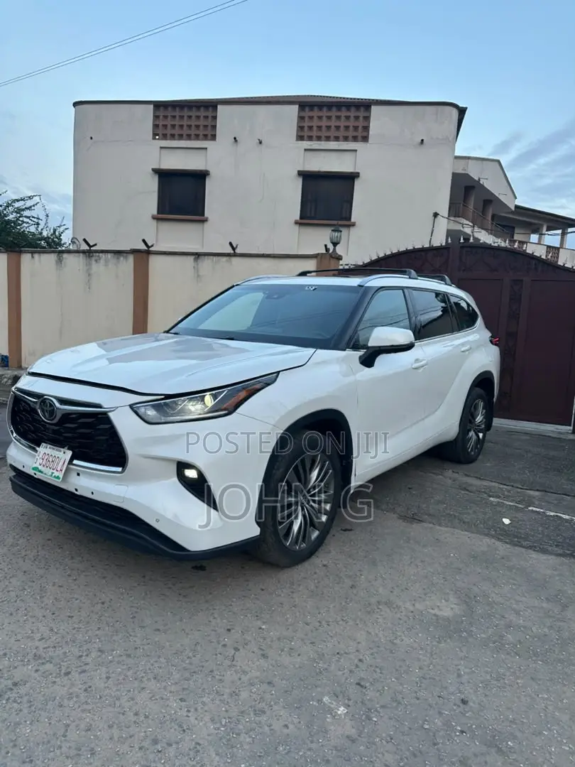 Toyota Highlander Limited 2021 White