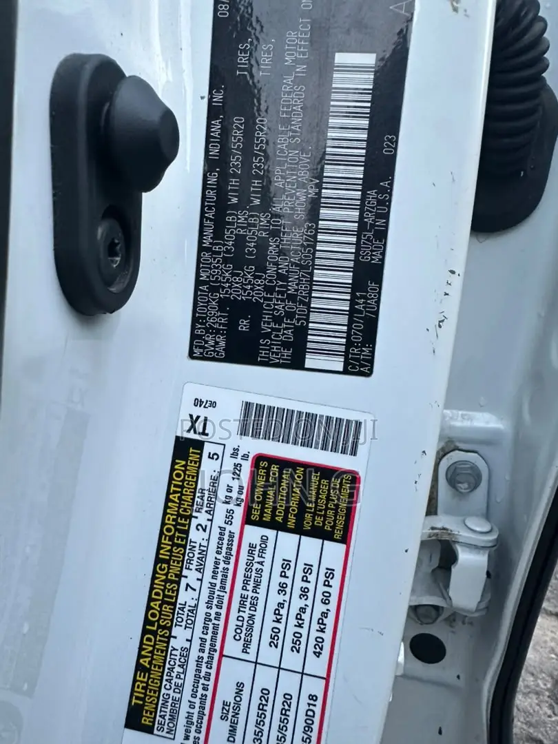 Toyota Highlander Limited 2021 White
