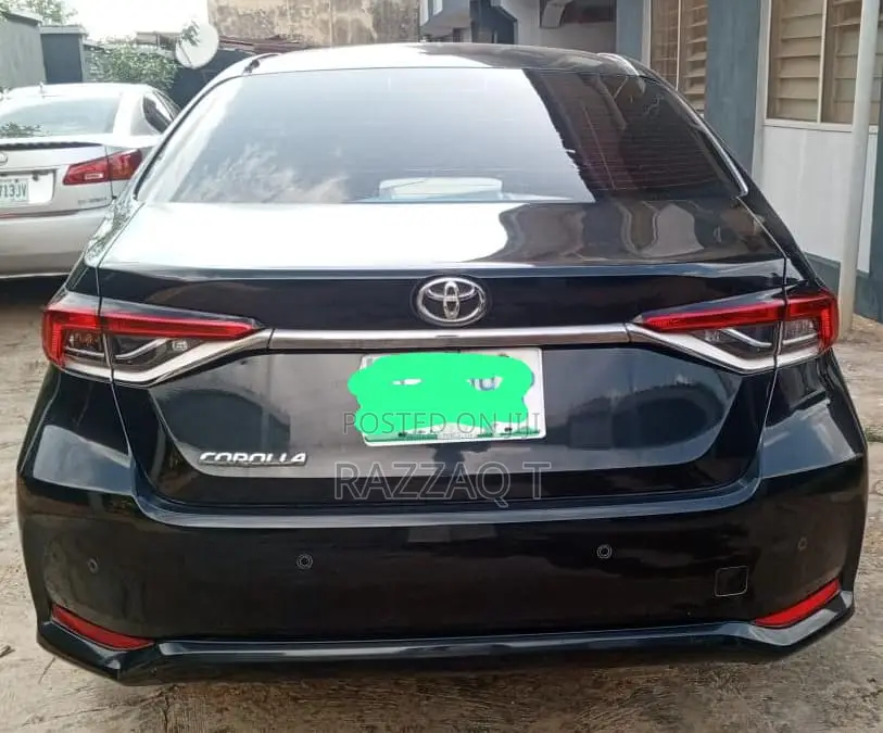 Toyota Corolla L 2022 Black