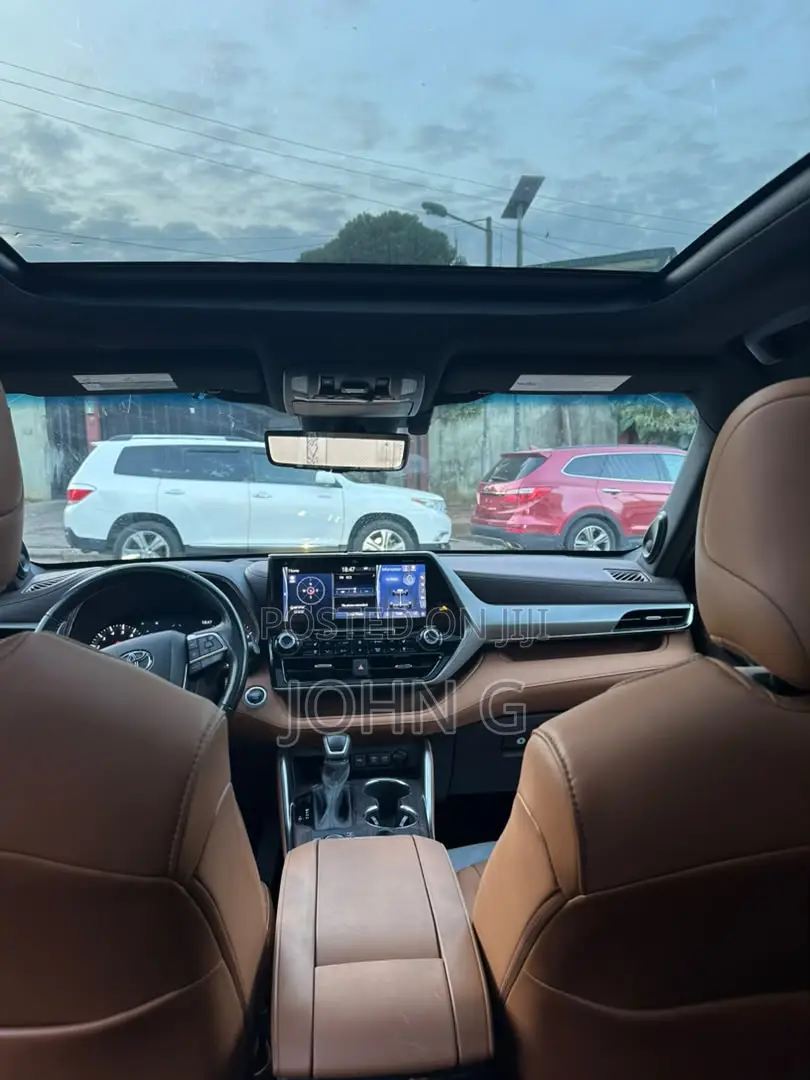 Toyota Highlander Limited 2021 White