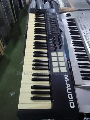M-Audio Oxygen 61 MIDI Controller Keyboard – 61 Keys