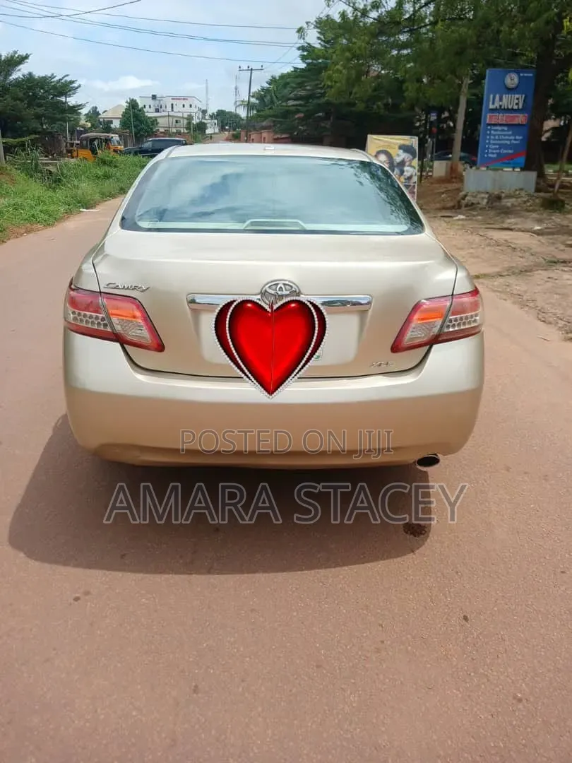 Toyota Camry 2011 Beige