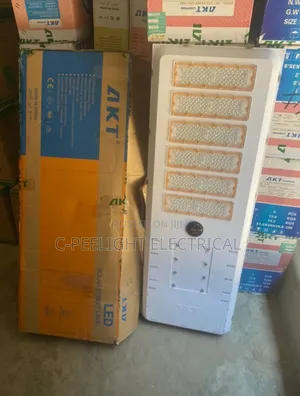 1000W Solar Street Light – Powerful Reliable.