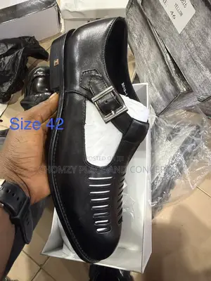 Cooperate Shoe