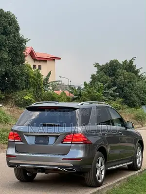 Mercedes-Benz GLE-Class 2018 Gray