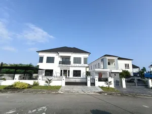 5bdrm Duplex in Royal Garden Estate, Ajiwe for sale
