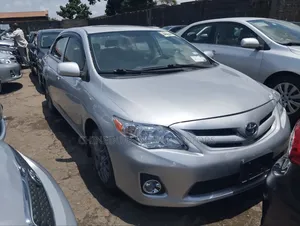 Toyota Corolla 2010 Silver