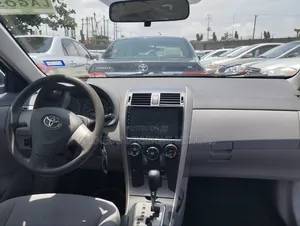 Toyota Corolla 2010 Silver