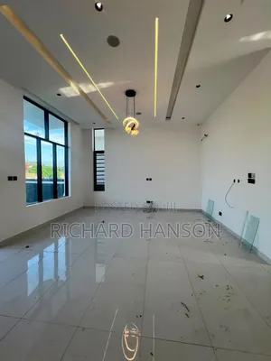 4bdrm Duplex in Secured, Ado / Ajah for sale