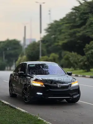 Honda Accord Touring 4dr Sedan FWD (3.5L 6cyl 6A) 2016 Black
