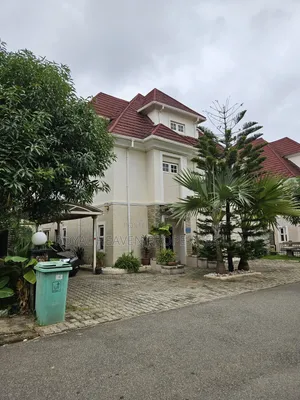 5bdrm Duplex in Brains And Hammers, Central Business District for sale