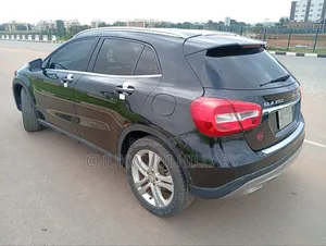 Mercedes-Benz GLA-Class 2016 Black