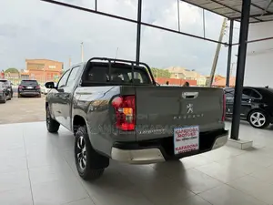 New Peugeot Landtrek 2024 Green