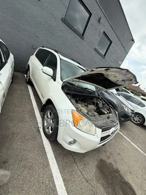 Toyota RAV4 2012 White