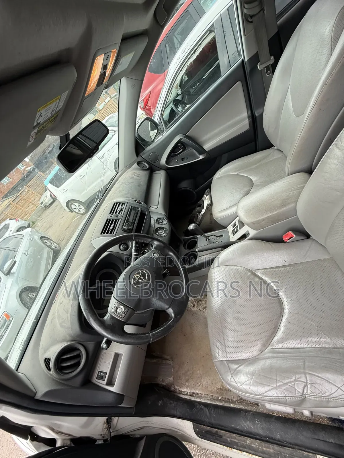 Toyota RAV4 2012 White