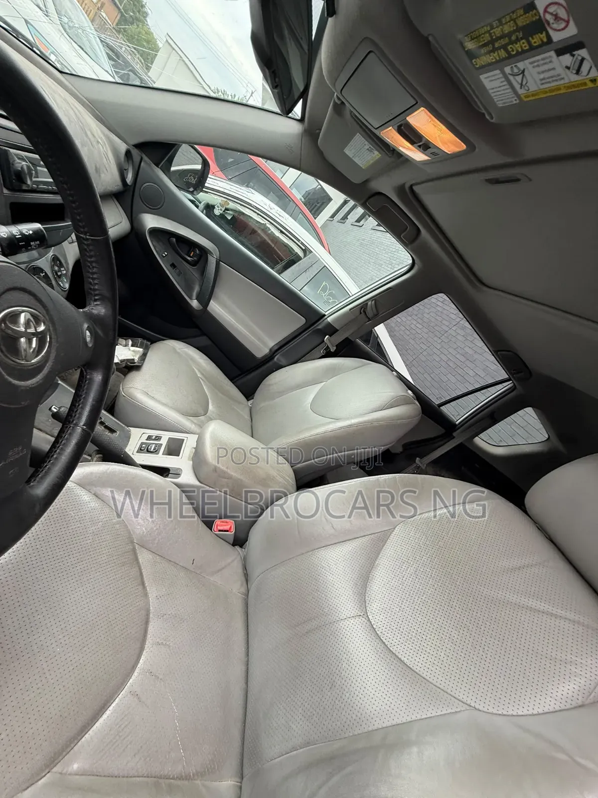 Toyota RAV4 2012 White