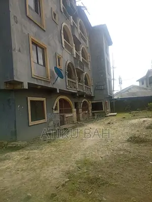 20bdrm Block of Flats in Elelenwo for sale