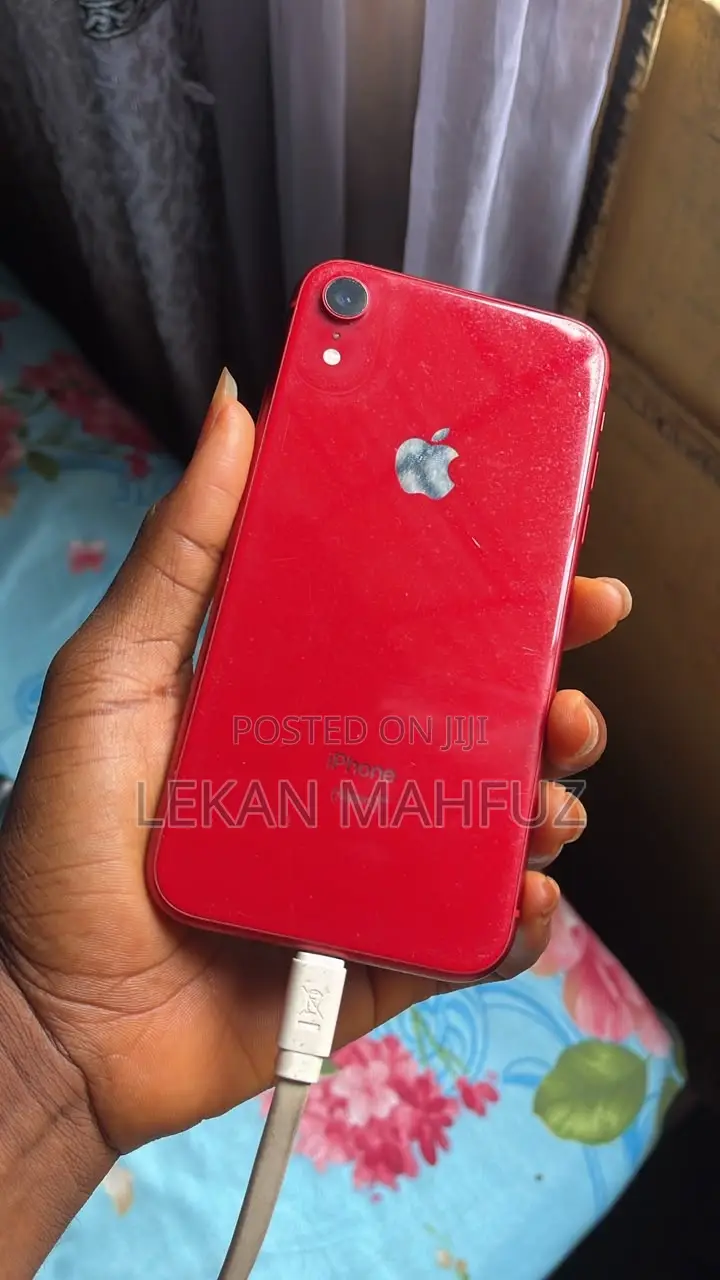 Apple iPhone XR 128 GB Red
