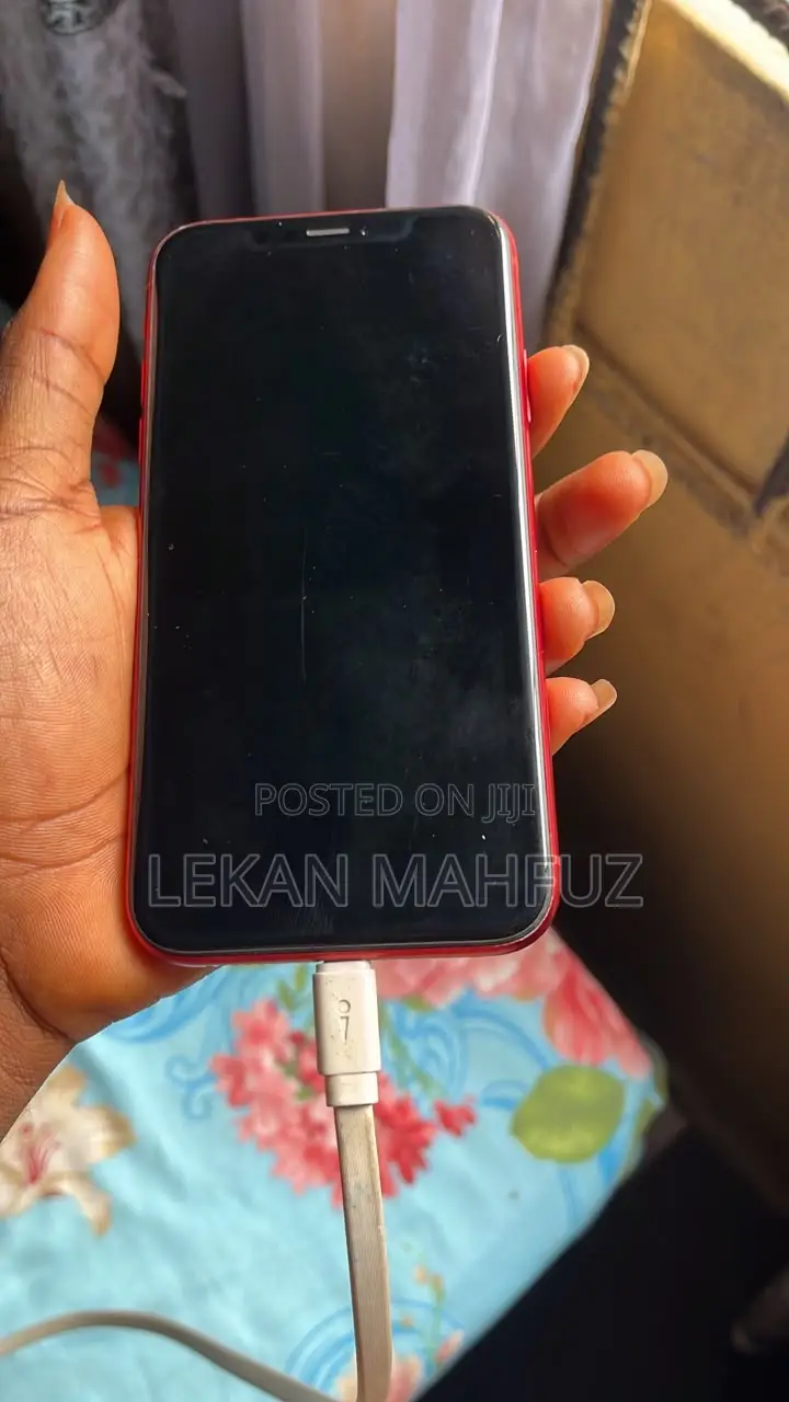 Apple iPhone XR 128 GB Red