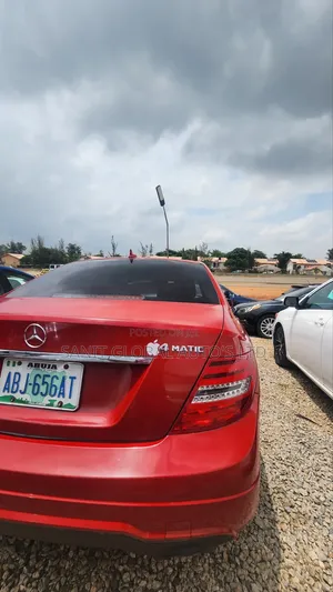 Mercedes-Benz C300 2013 Red