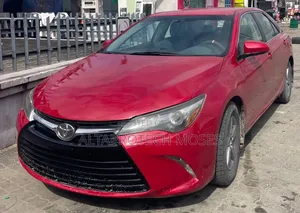 Toyota Camry LE 4dr Sedan (2.5L 4cyl 6A) 2016 Red
