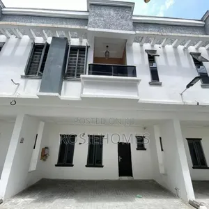 4bdrm Duplex in Ikota for sale