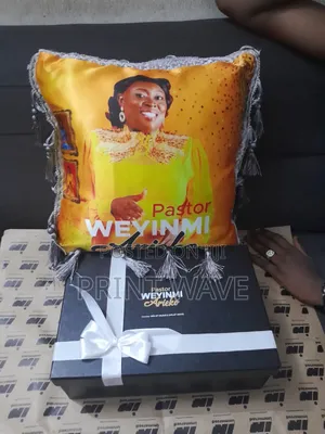 Custom Gift Boxes Package