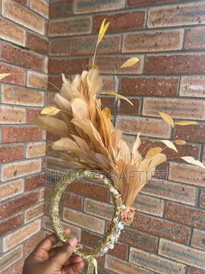 Gold Feathery Facinator