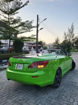 Lexus IS 250 C 2012