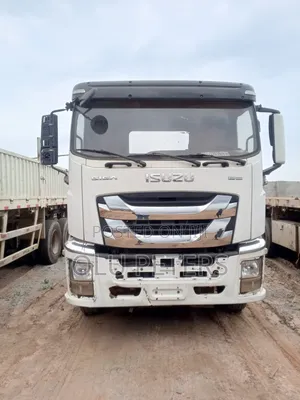 Isuzu Giga Tractor Head