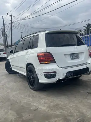 Mercedes-Benz GLK-Class 350 4MATIC 2011 White