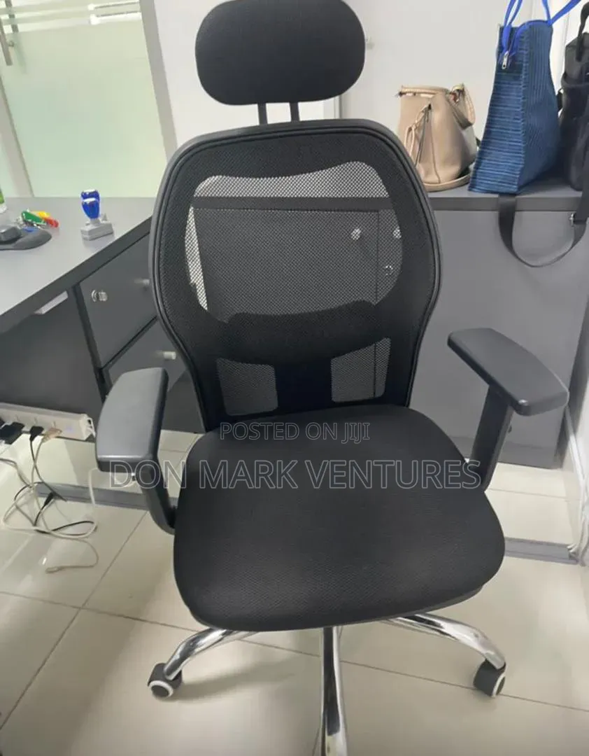 Executive Office Chair With Headrest