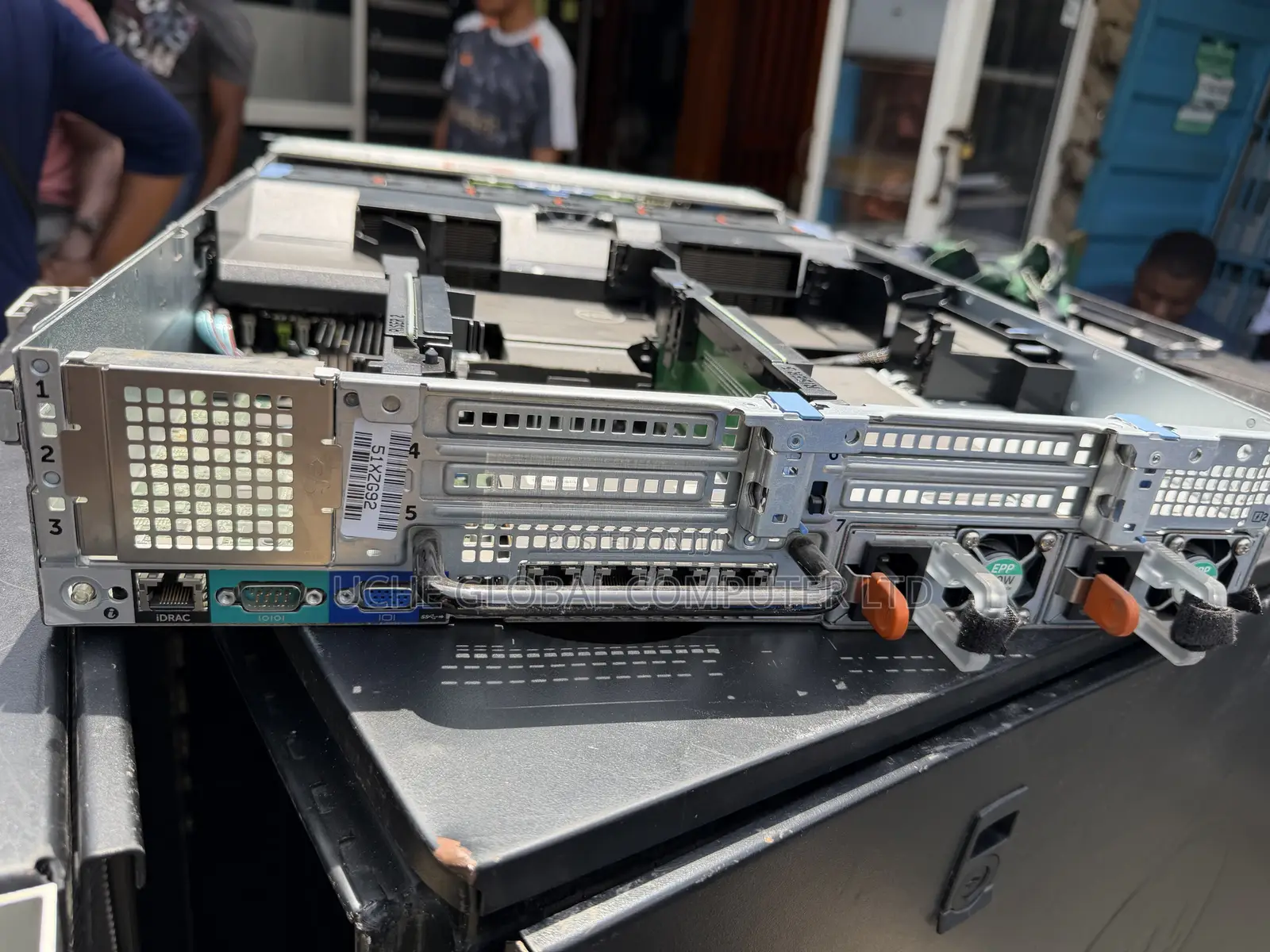 Server Dell PowerEdge R730 32GB Intel Xeon HDD 1T