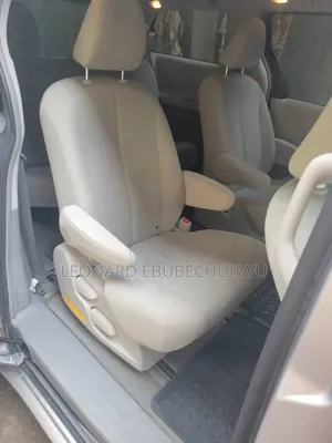 Toyota Sienna 2012 Silver