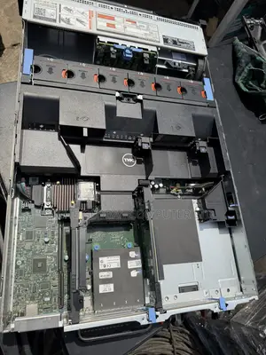 Server Dell PowerEdge R730 32GB Intel Xeon HDD 1T