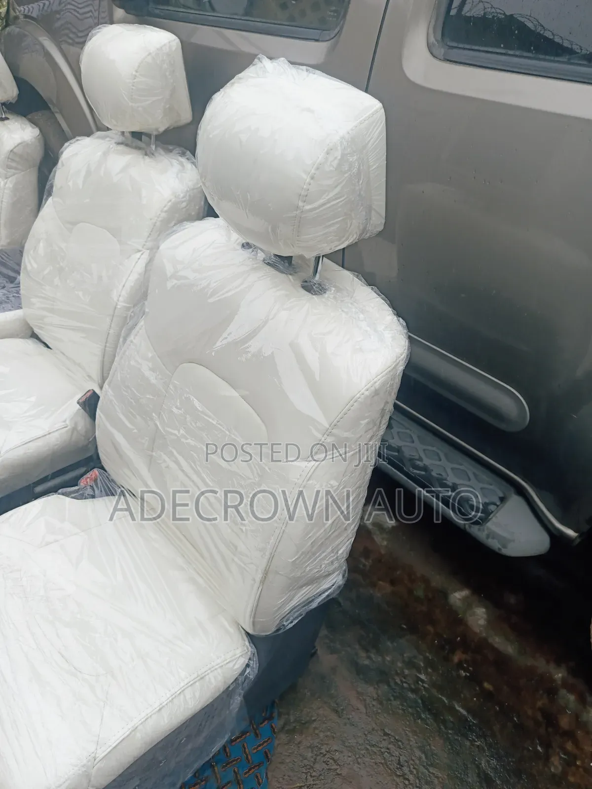 AdeCrown Auto Interior