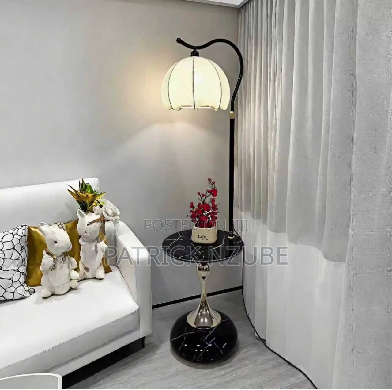 Side Table With Lamp