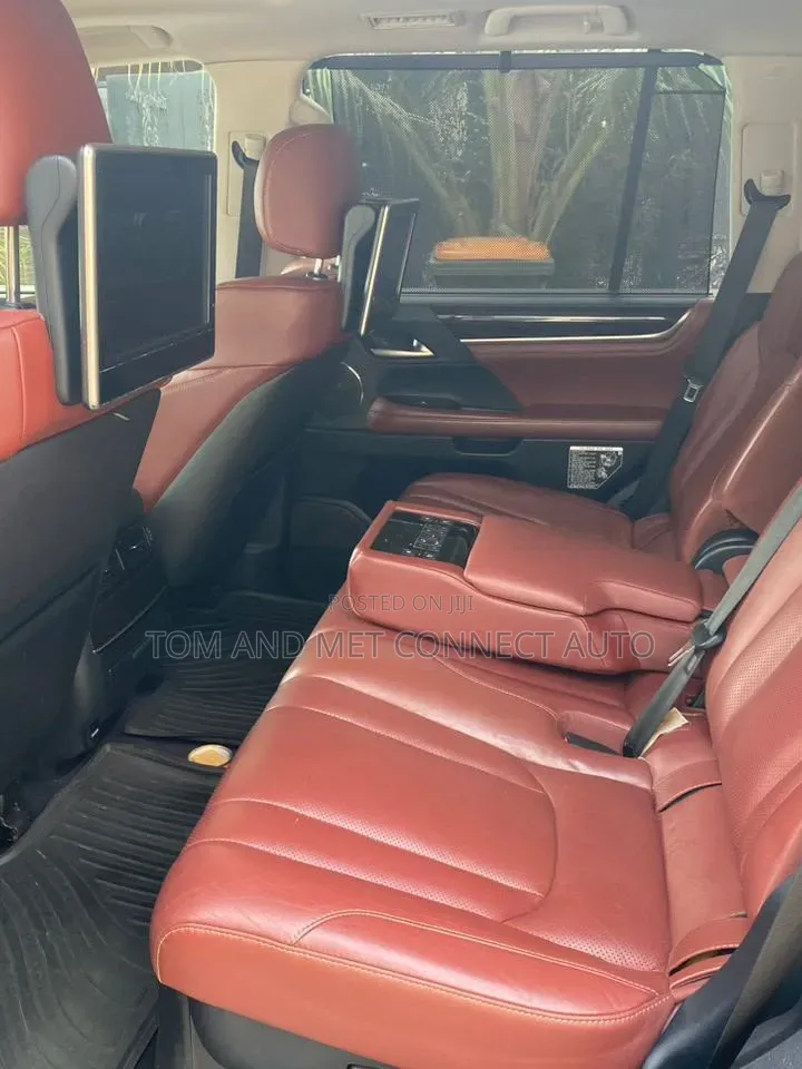 Lexus LX 2017 Gold