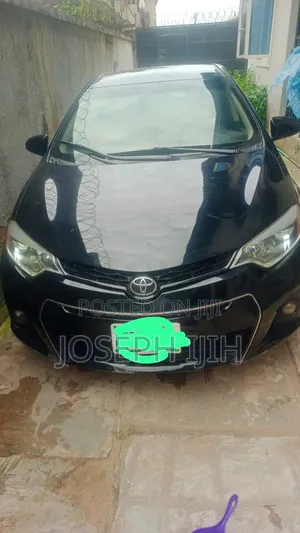 Toyota Corolla 2015 Black