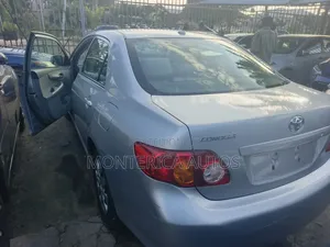 Toyota Corolla 2010 Silver