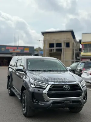 Toyota Hilux 2023 Gray