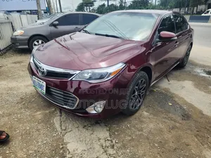 Toyota Avalon XLE Premium 4dr Sedan (3.5L 6cyl 6A) 2014 Red