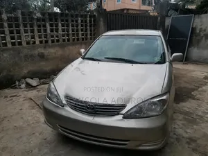 Toyota Camry 2003 Gold