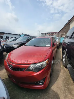 Toyota Camry 2015 Red