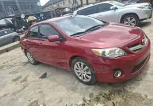 Toyota Corolla LE 4dr Sedan (1.8L 4cyl 4A) 2013 Red