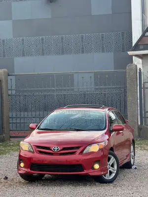 Toyota Corolla 2013 Red