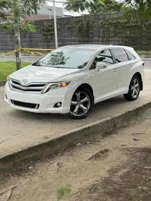 Toyota Venza XLE 2013 White
