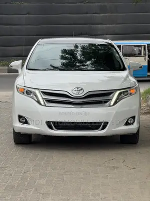Toyota Venza XLE 2013 White